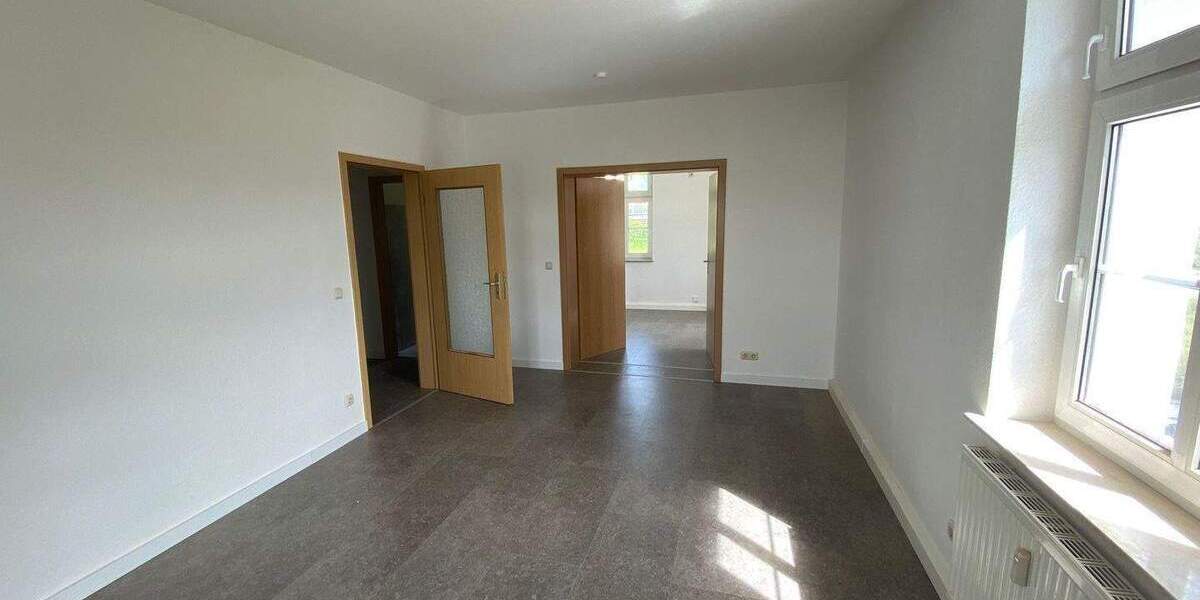 Etagenwohnung Gornsdorf - 5 Zimmer, 120 m&sup2;, 750&euro; | Angebot:24528388