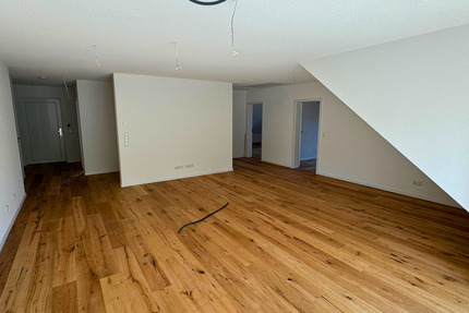 Neubau | 3 Zimmer | barrierefrei | Erstbezug | 2 Tiefgaragenstellplätze zimmer