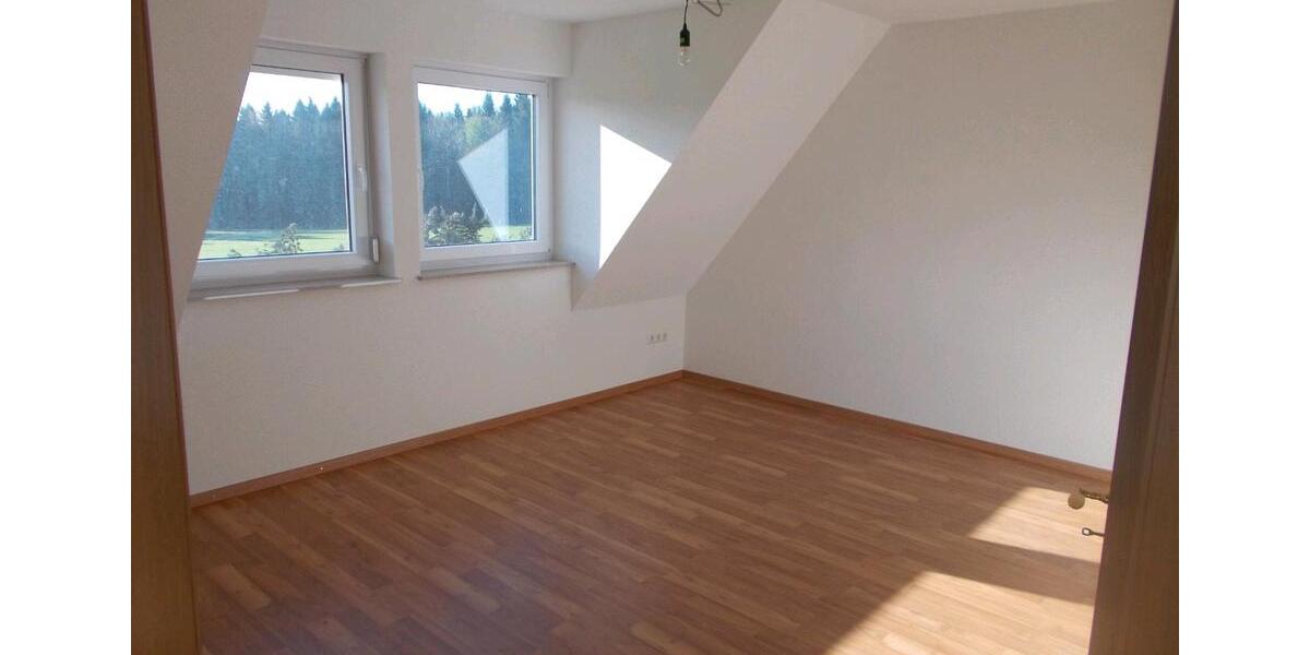 Dachgeschoßwohnung Bad Wurzach - 3 Zimmer, 75 m&sup2;, 700&euro; | Angebot:25852564