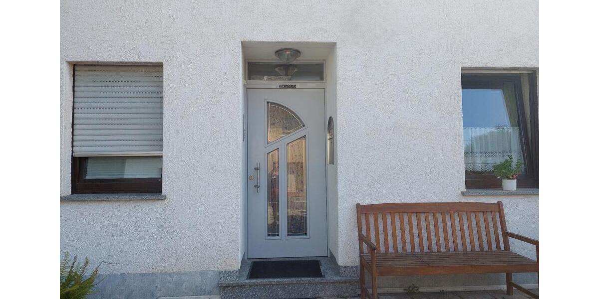 Erdgeschoßwohnung Trier Nord - 2 Zimmer, 92 m&sup2;, 780&euro; | Angebot:25325705