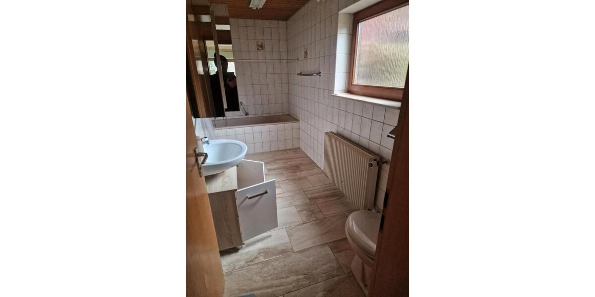 Erdgeschoßwohnung Neubulach - 2.5 Zimmer, 69 m&sup2;, 500&euro; | Angebot:25404950