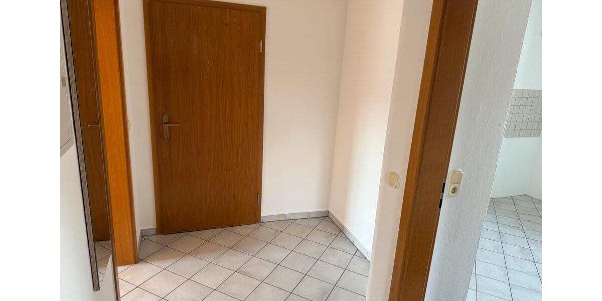 Etagenwohnung Hengersberg - 3 Zimmer, 72 m&sup2;, 650&euro; | Angebot:25550464