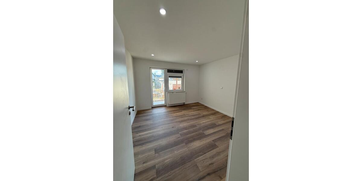 Erdgeschoßwohnung Lampertheim - 3 Zimmer, 70 m&sup2;, 1.300&euro; | Angebot:24860494