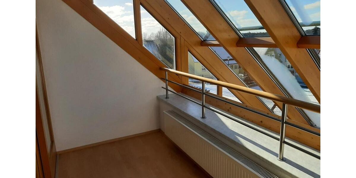 Dachgeschoßwohnung Dentlein am Forst - 4 Zimmer, 97 m&sup2;, 850&euro; | Angebot:26232067