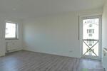 (12537_21) MGN: ruhige 2-Zimmer Wohnung mit Balkon und Aufzug, Kabel-TV und Hausmeisterdienste inklusive - Etagenwohnung Meiningen | Angebot:26972345