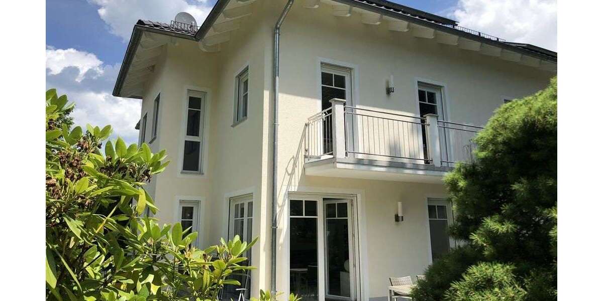 Haus zum Mieten in Berg 3.595 € 197.64 m² 5 zimmer