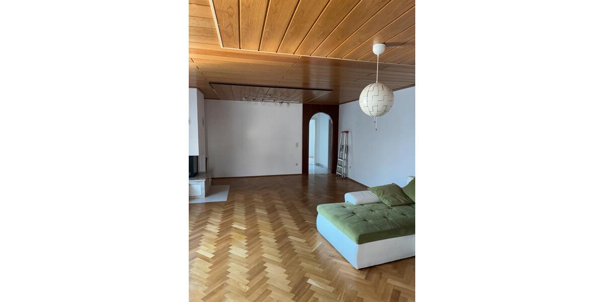 Privatvermietung 4 Raum Wohnung als freistehendes EFH in 09212 4 zimmer