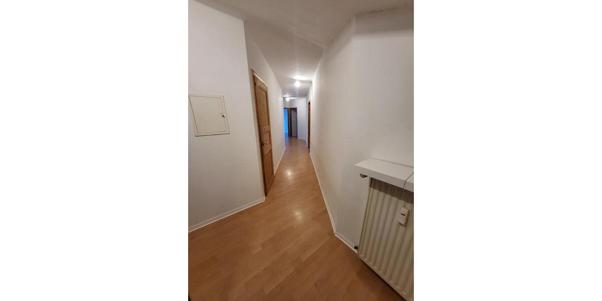 Großzügige 4-Zimmer DG-Wohnung 4 zimmer