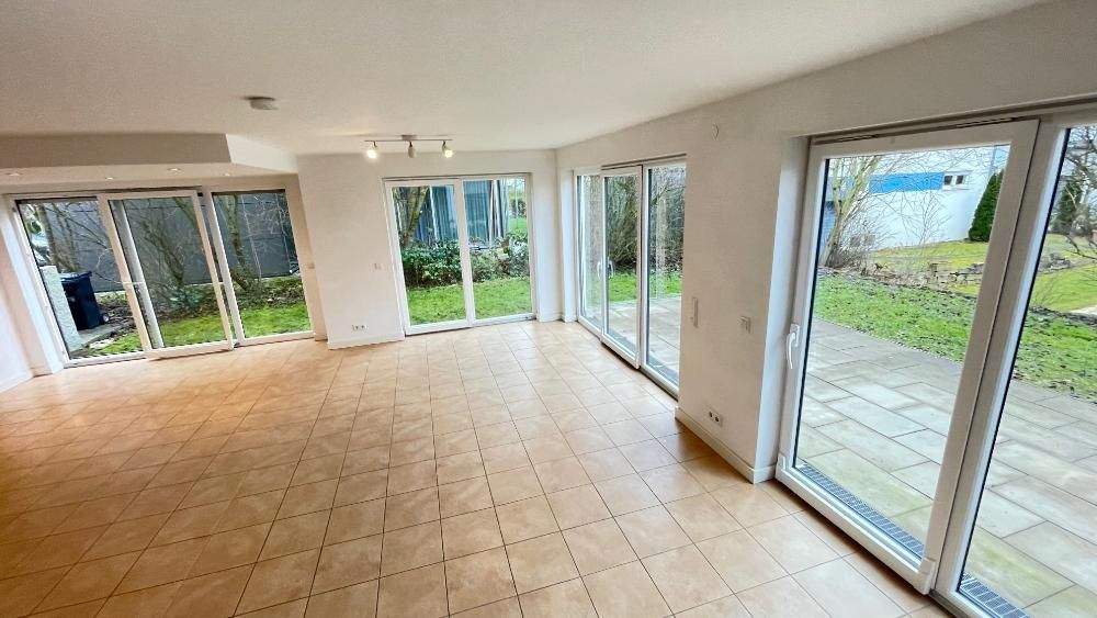 Doppelhaushälfte Holzgerlingen - 6 Zimmer, 160 m&sup2;, 3.633&euro; | Angebot:25800085