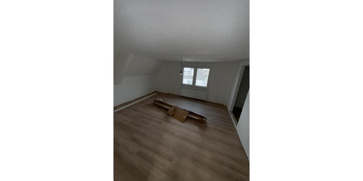Maisonettenwohnung Linden - 3.5 Zimmer, 95 m&sup2;, 1.120&euro; | Angebot:26615127