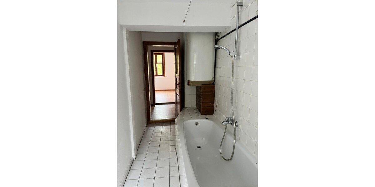 Etagenwohnung Lohfelden - 3 Zimmer, 86 m&sup2;, 860&euro; | Angebot:26663702