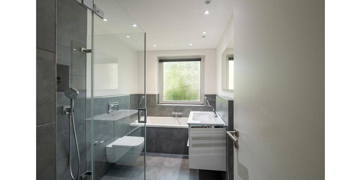 Erdgeschoßwohnung Hamburg Altona - 3 Zimmer, 103 m&sup2;, 1.648&euro; | Angebot:26548977