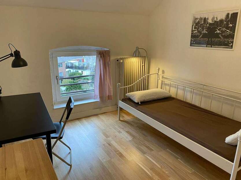 WG-Zimmer in Düsseldorf 590 € 12 m² zimmer