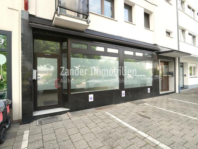 Gewerbeeinheit, inkl. Hof, Doppelgarage und 3 Stellplätze