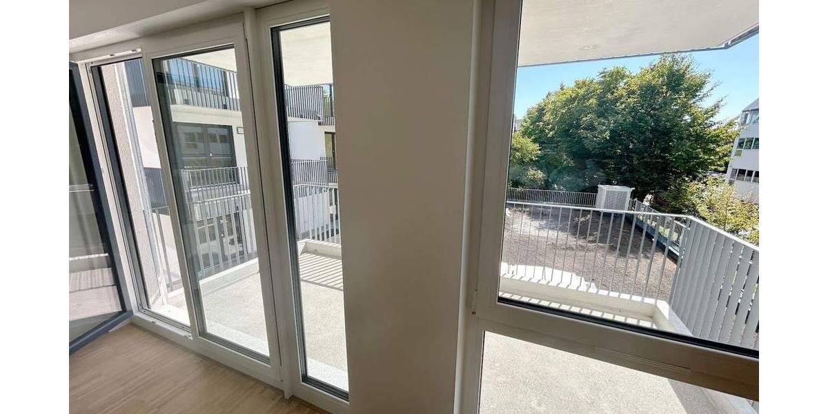 Etagenwohnung Stuttgart Untertürkheim - 4 Zimmer, 104 m&sup2;, 1.790&euro; | Angebot:23059546