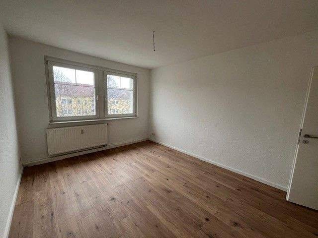 Etagenwohnung Zwickau Eckersbach - 4 Zimmer, 75 m&sup2;, 540&euro; | Angebot:26842150
