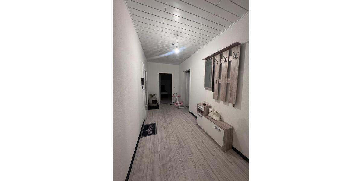 Dachgeschoßwohnung Hatzfeld (Eder) - 2.5 Zimmer, 90 m&sup2;, 650&euro; | Angebot:26611120