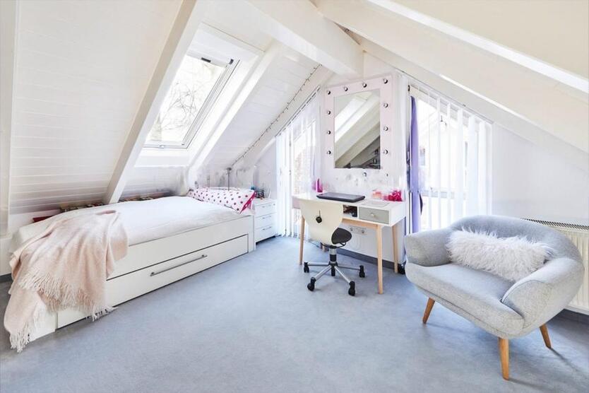 Zimmer in WG- LuxusWohnung an Nachmieter (kalt EUR 525)