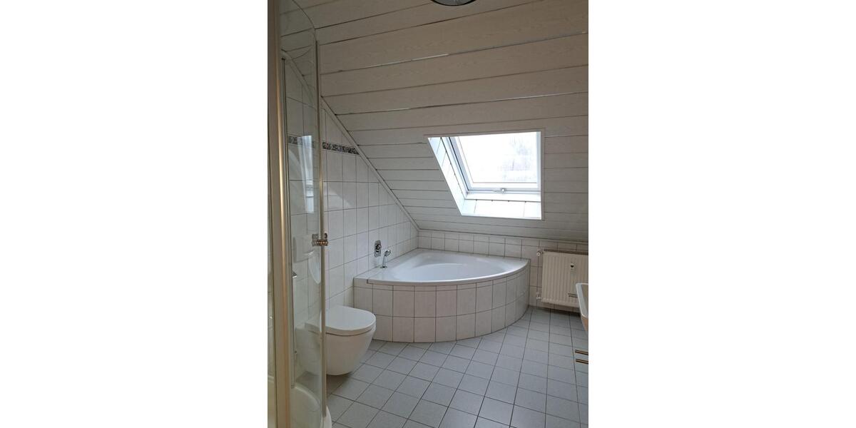 Dachgeschoßwohnung Neuhof - 2 Zimmer, 78 m&sup2;, 695&euro; | Angebot:25054312