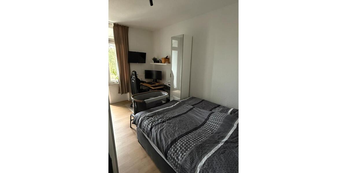 Etagenwohnung Wuppertal Gemarkung Langerfeld - 4 Zimmer, 110 m&sup2;, 1.100&euro; | Angebot:26041006