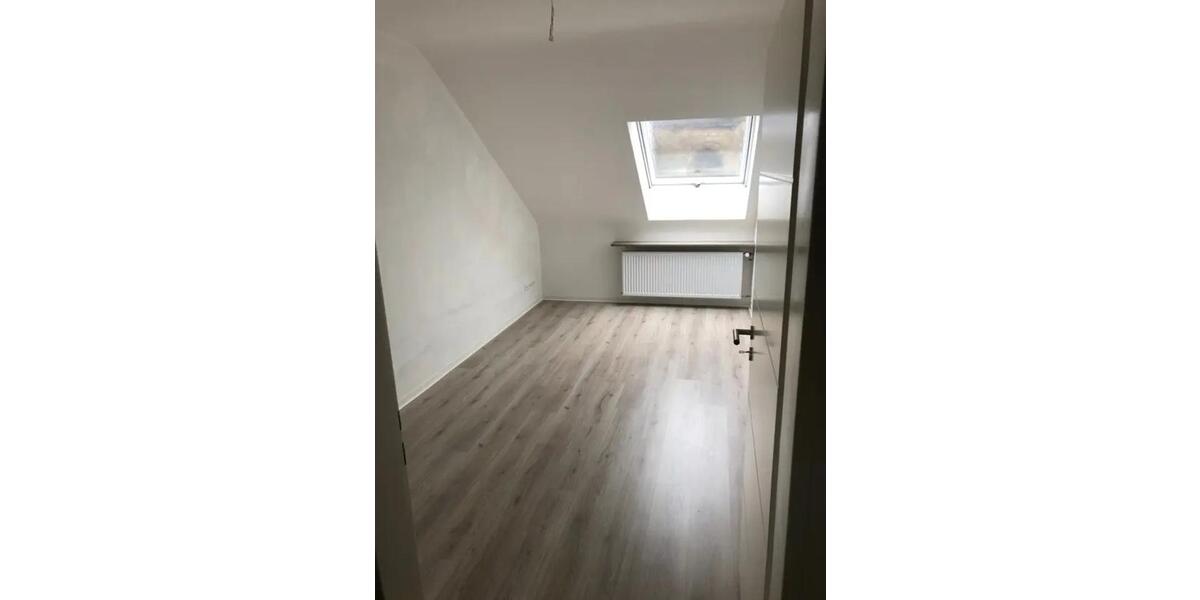 Dachgeschoßwohnung Koblenz - 3 Zimmer, 84 m&sup2;, 820&euro; | Angebot:24698909