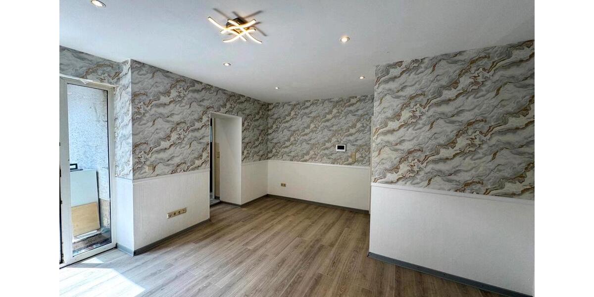 Erdgeschoßwohnung Schiffweiler - 3 Zimmer, 65 m&sup2;, 650&euro; | Angebot:25724882