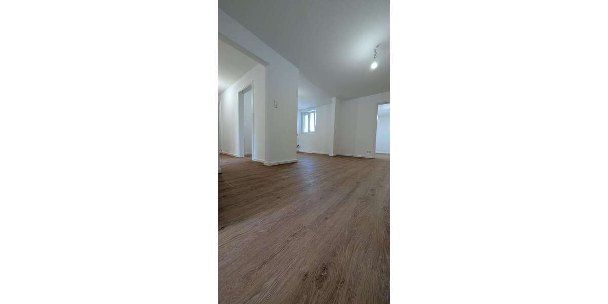 Etagenwohnung reutlingen - 4 Zimmer, 90 m&sup2;, 1.200&euro; | Angebot:27032451