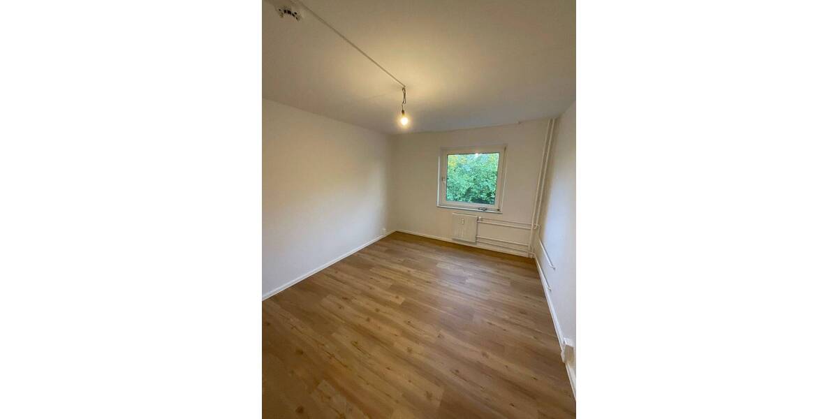 Etagenwohnung Kiel Mettenhof - 2 Zimmer, 70 m&sup2;, 579&euro; | Angebot:26834774