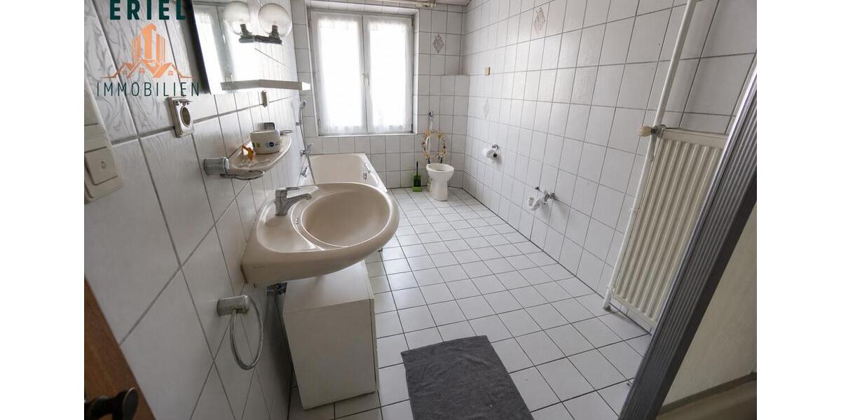 Etagenwohnung Aurich - 5 Zimmer, 125 m&sup2;, 950&euro; | Angebot:26480938