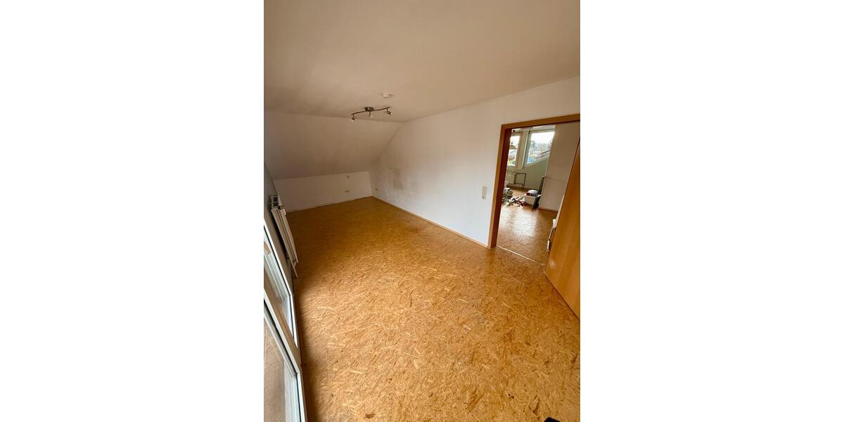 Dachgeschoßwohnung Möhnesee - 3 Zimmer, 70 m&sup2;, 550&euro; | Angebot:24833414