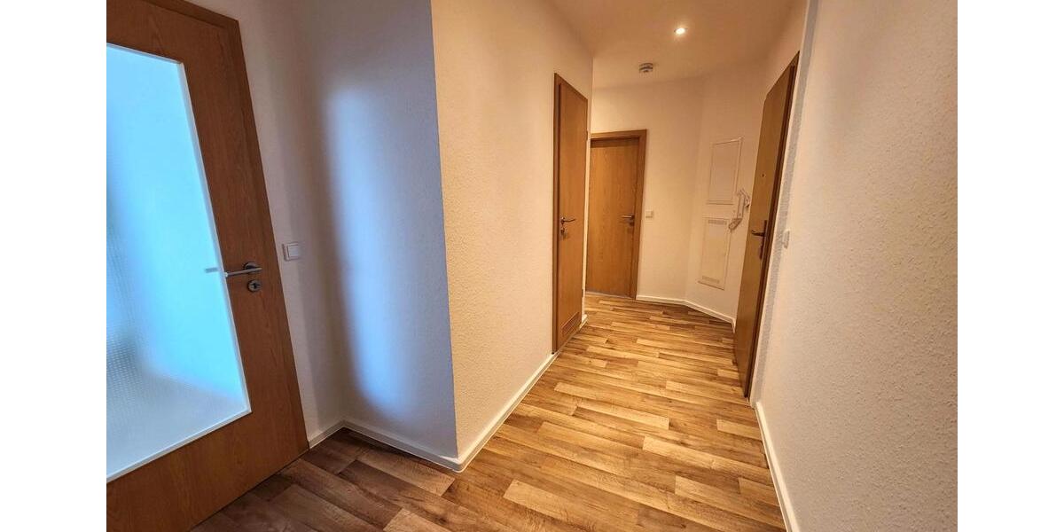 Etagenwohnung Reichenbach im Vogtland - 4 Zimmer, 69 m&sup2;, 320&euro; | Angebot:25989858