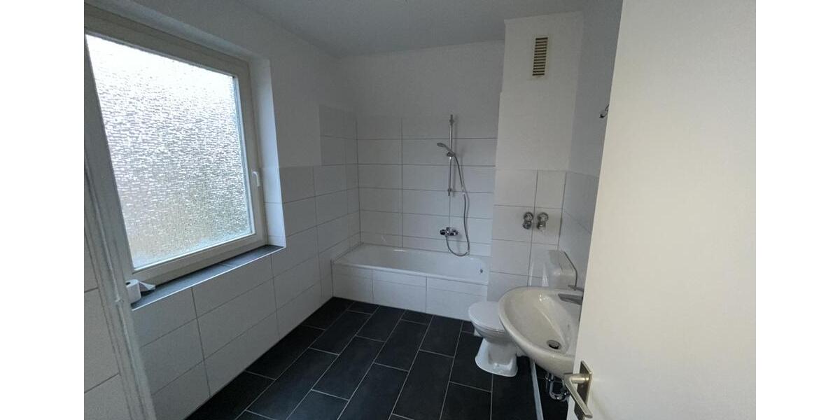 Dachgeschoßwohnung Itzehoe - 4 Zimmer, 102 m&sup2;, 710&euro; | Angebot:24611417