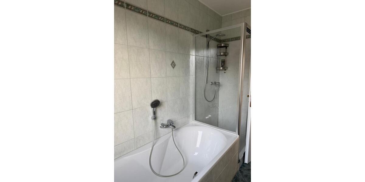 Bungalow Herleshausen - 5 Zimmer, 190 m&sup2;, 1.425&euro; | Angebot:25615087