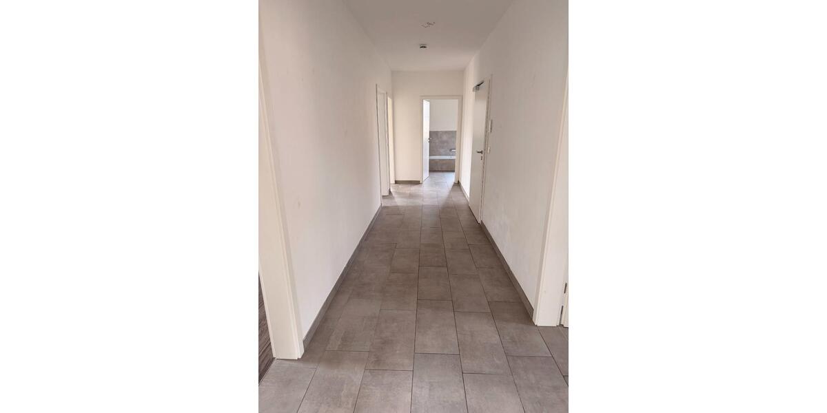Erdgeschoßwohnung Lunden - 4 Zimmer, 121 m&sup2;, 1.250&euro; | Angebot:26296724