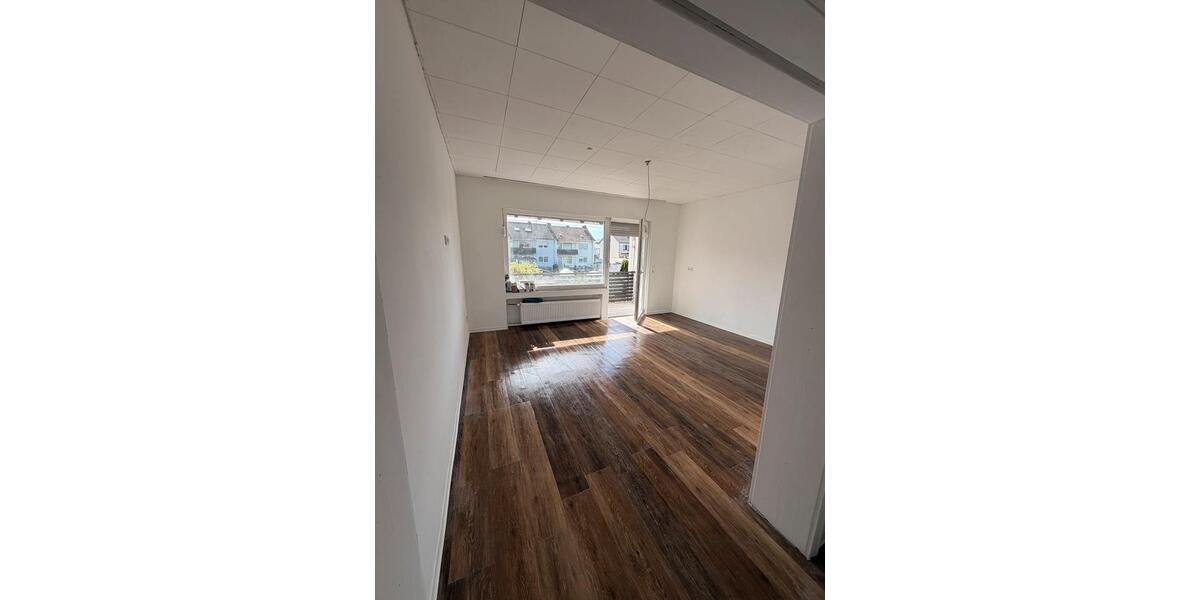 Etagenwohnung Saarbrücken West - 3 Zimmer, 63 m&sup2;, 600&euro; | Angebot:26210910