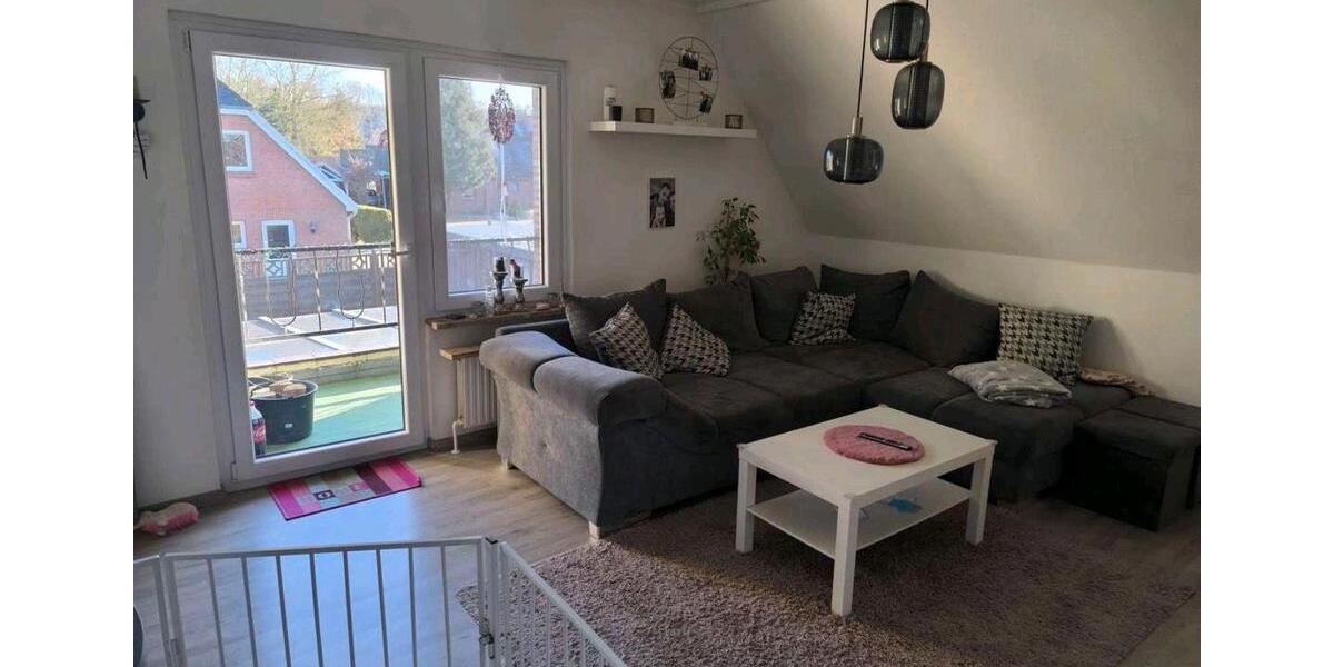 Dachgeschoßwohnung Osterrönfeld - 3.5 Zimmer, 83 m&sup2;, 1.200&euro; | Angebot:26215623