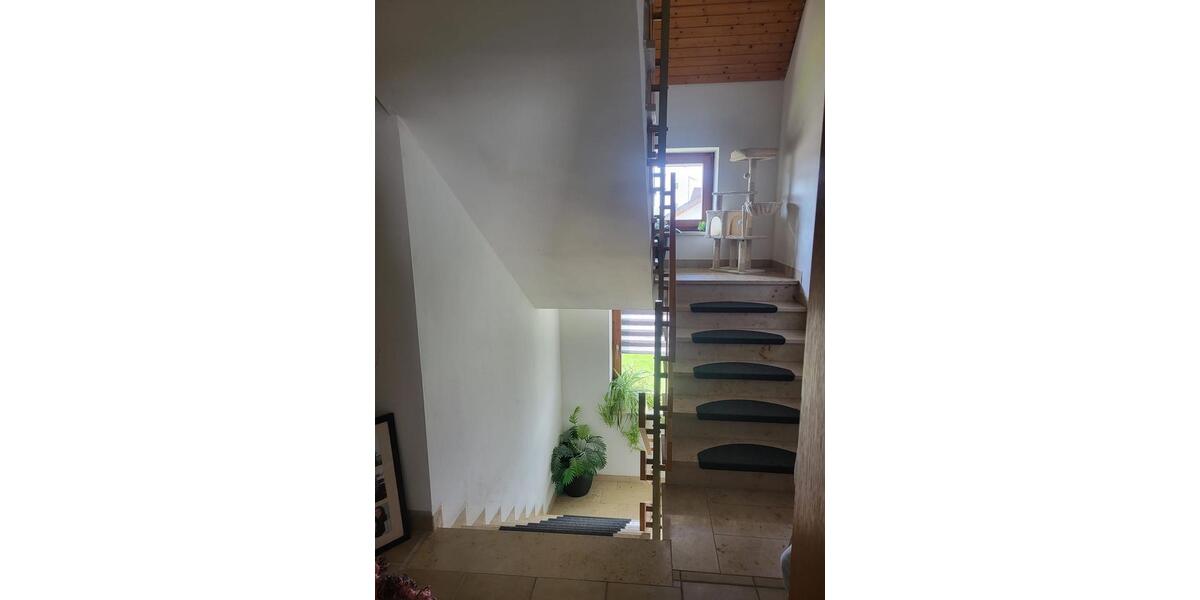 Etagenwohnung Elsendorf - 4 Zimmer, 149 m&sup2;, 1.569&euro; | Angebot:26225252