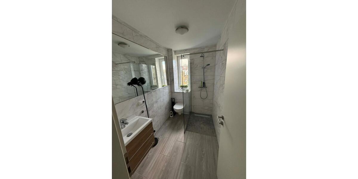 Erdgeschoßwohnung Felsberg - 5 Zimmer, 156 m&sup2;, 1.404&euro; | Angebot:25881411