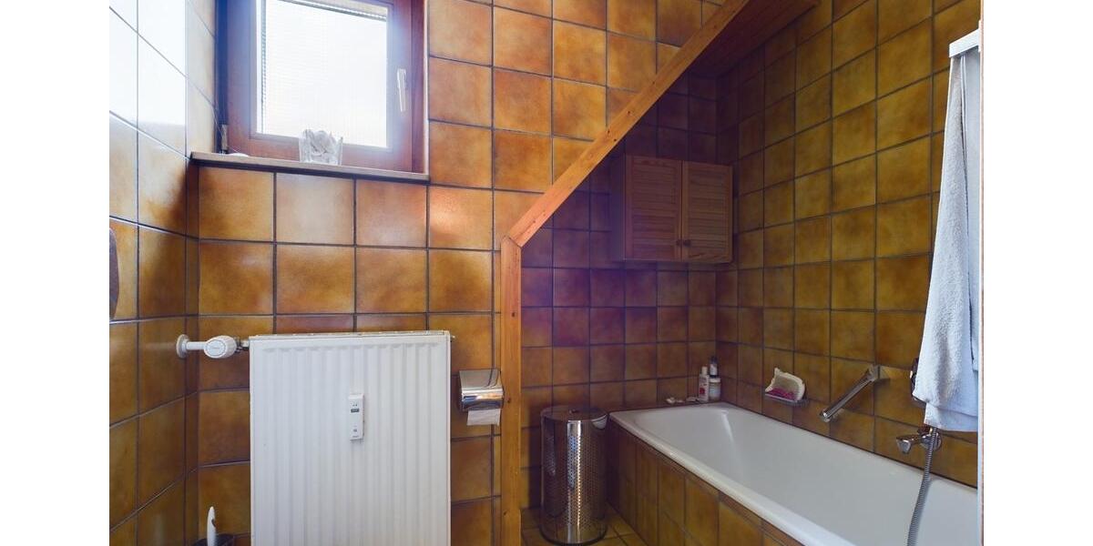 Dachgeschoßwohnung Weinstadt - 3 Zimmer, 80 m&sup2;, 810&euro; | Angebot:26574380