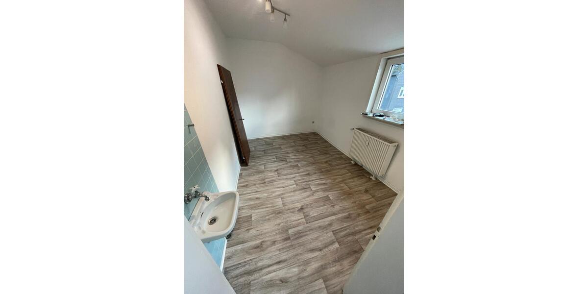 Etagenwohnung Siegen Weidenau - 5 Zimmer, 110 m&sup2;, 286&euro; | Angebot:24751165