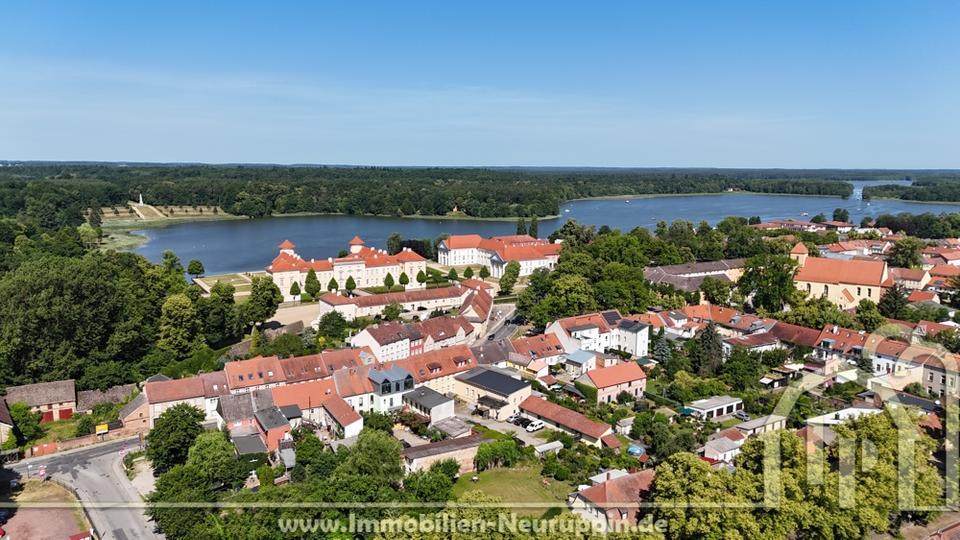 Großzügige FerienWohnung im Herzen von Rheinsberg – Perfekt für Familien & Gruppen