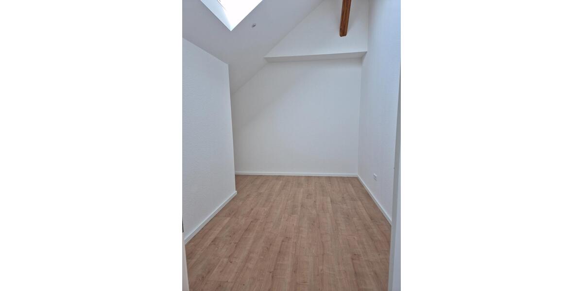 Etagenwohnung Niederaula - 3 Zimmer, 75 m&sup2;, 700&euro; | Angebot:25840142
