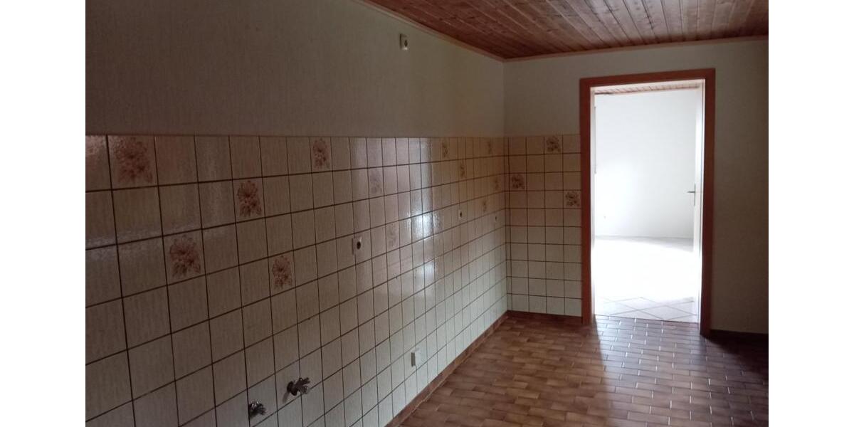 Dachgeschoßwohnung Sinsheim - 3 Zimmer, 100 m&sup2;, 680&euro; | Angebot:25105272