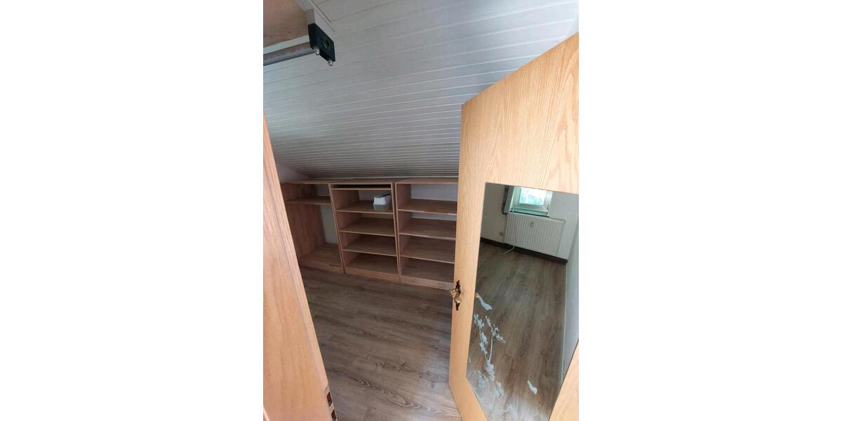 Dachgeschoßwohnung Birresborn - 4 Zimmer, 100 m&sup2;, 650&euro; | Angebot:24829579