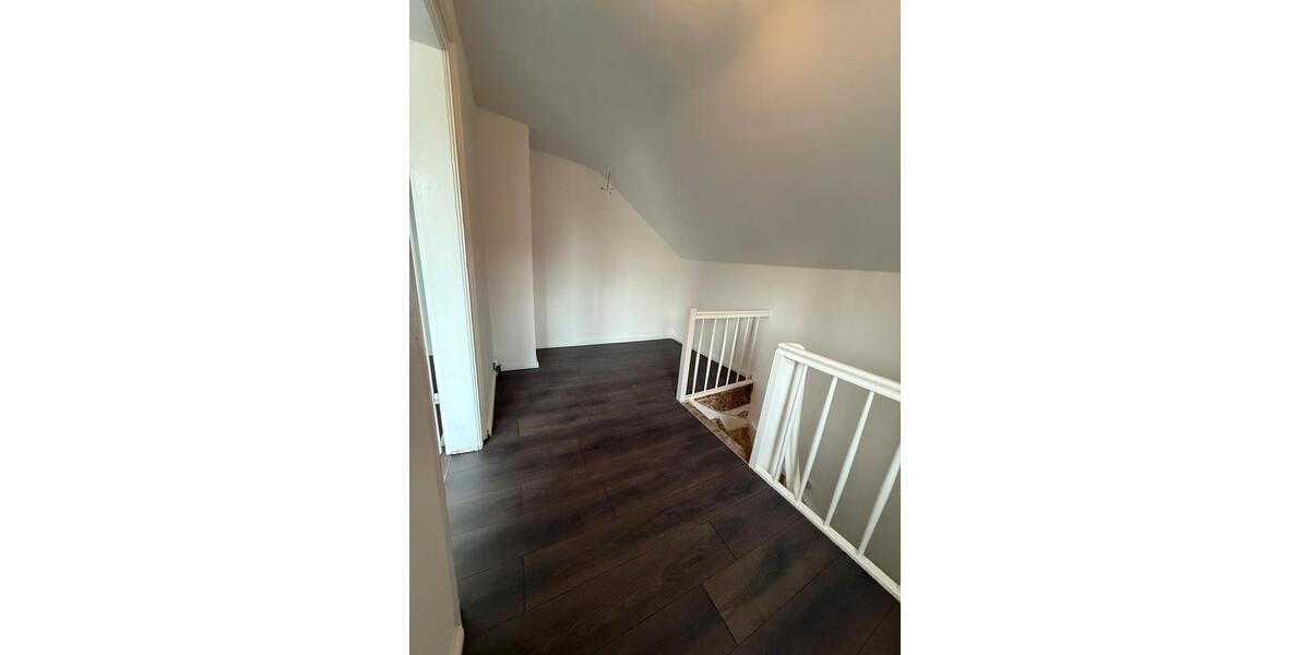 Doppelhaushälfte Siegen - 4.5 Zimmer, 100 m&sup2;, 1.100&euro; | Angebot:25449511