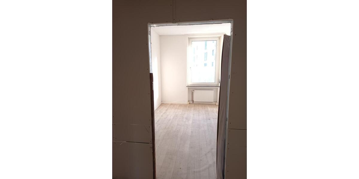 Etagenwohnung Mönchengladbach - 4 Zimmer, 105 m&sup2;, 700&euro; | Angebot:25150326