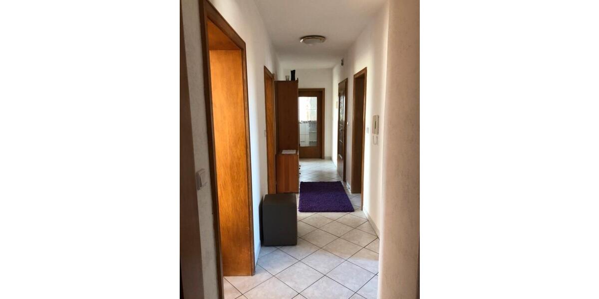 Etagenwohnung Buch am Erlbach - 3 Zimmer, 110 m&sup2;, 1.000&euro; | Angebot:23717411