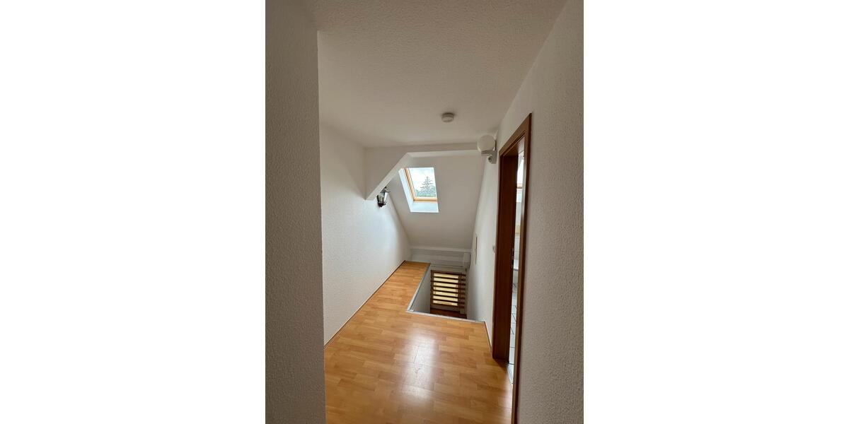 Dachgeschoßwohnung Goslar - 2.5 Zimmer, 90 m&sup2;, 765&euro; | Angebot:26131014