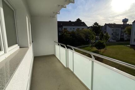 *Balkonwohnung*Erstbezug nach Sanierung*1ALage* 3 zimmer