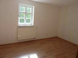 Etagenwohnung Weißenfels Burgwerben - 5 Zimmer, 136 m&sup2;, 690&euro; | Angebot:25983606